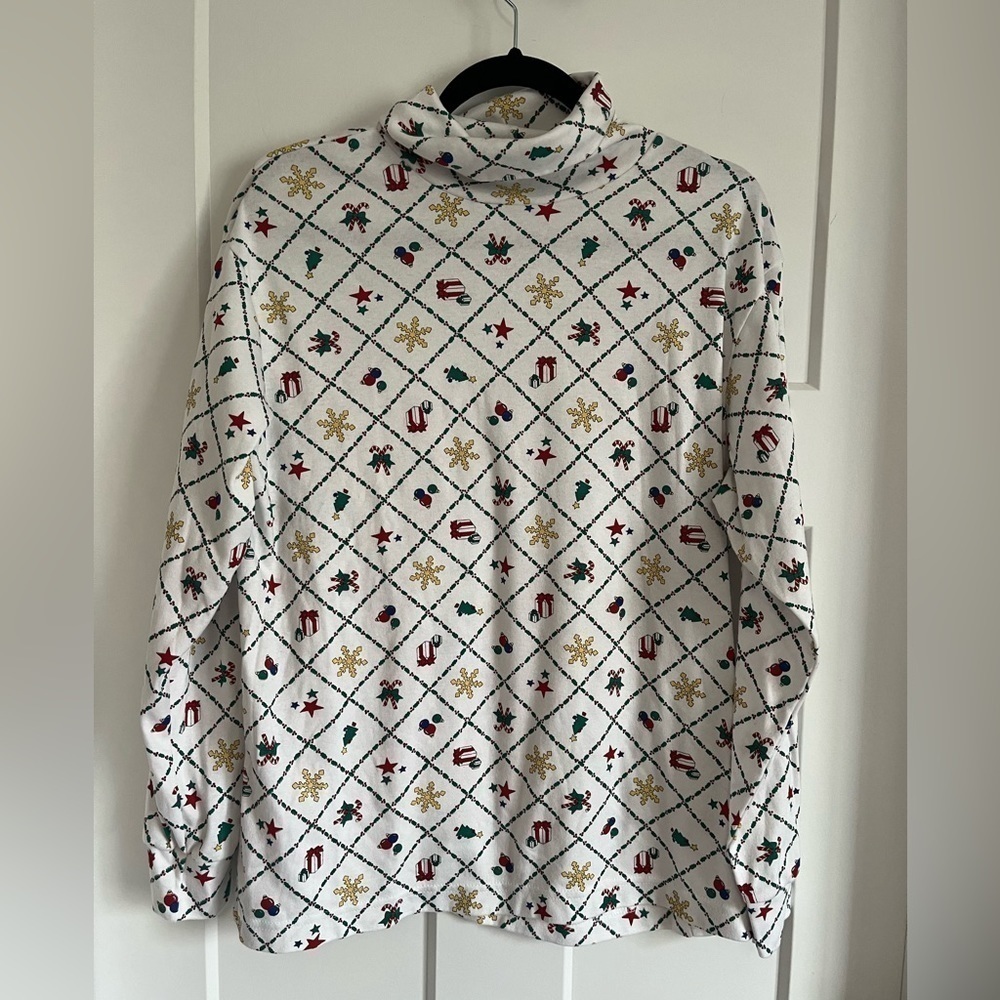 SOLD Vintage 90s Christmas Turtleneck